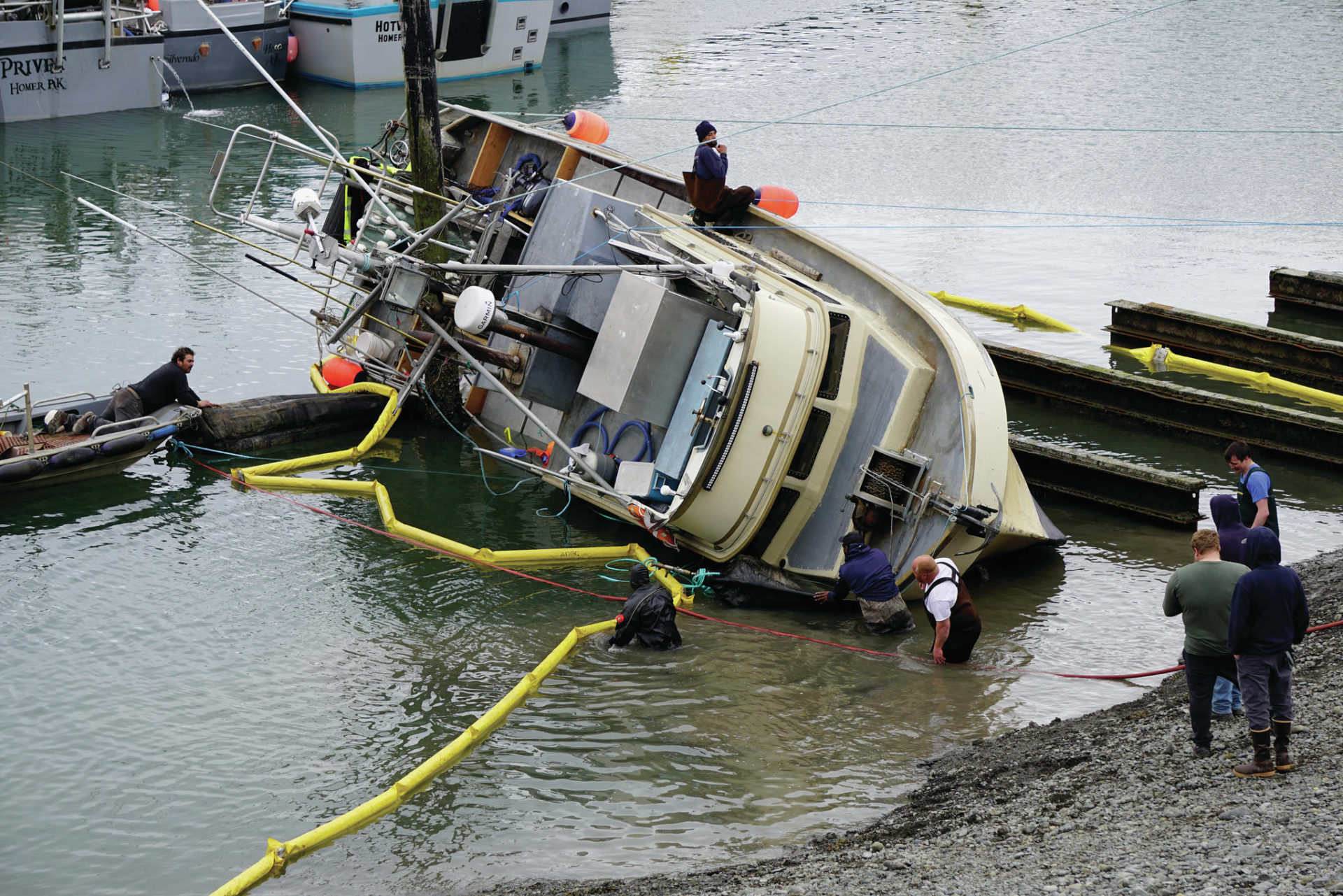 Boat runs aground on edge of harbor grid | Homer News